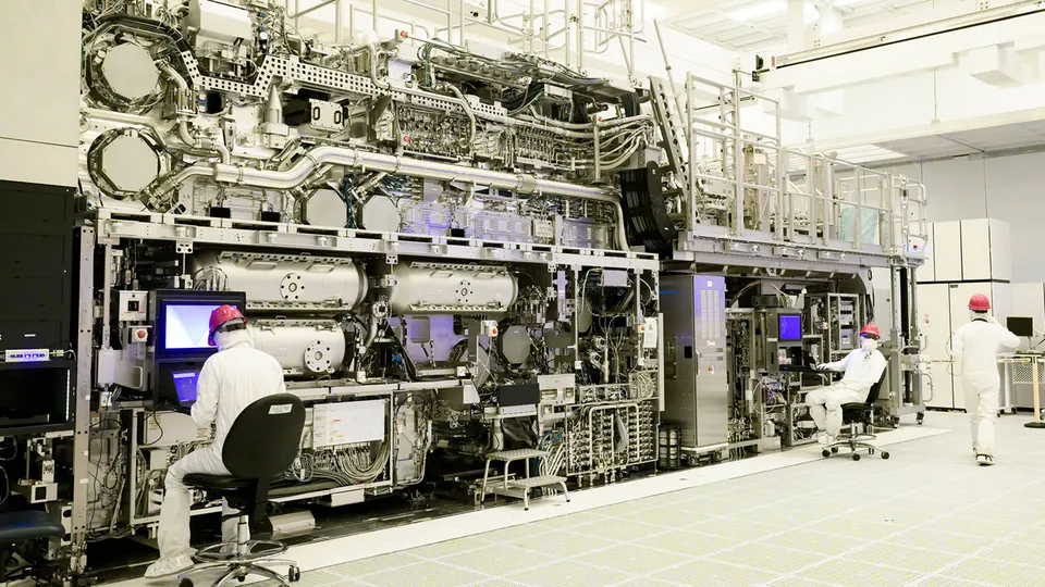 Intel's first High-NA EUV scanner in its Oregon D1X fab, the machine Intel uses to develop 14A's finest layers