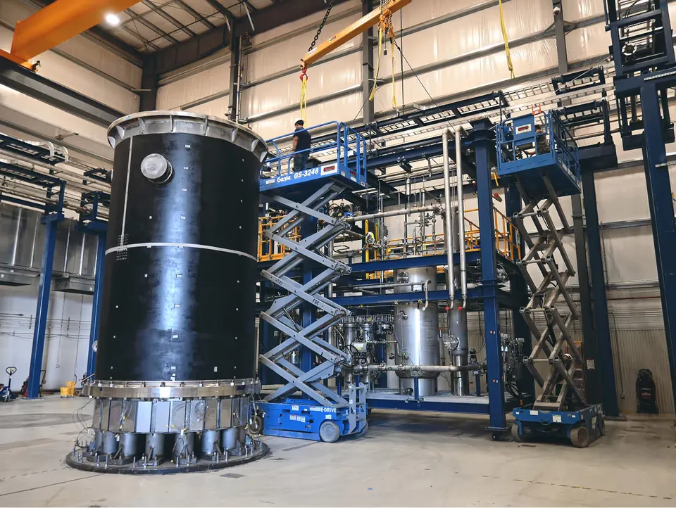 A Kairos reactor vessel with its salt-handling plant, from the non-nuclear test units built to rehearse Hermes