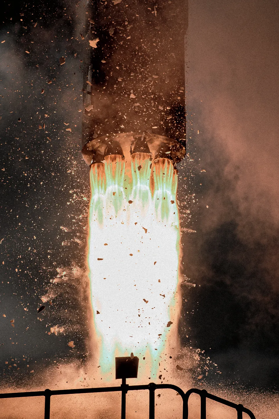 Electron's nine Rutherford engines firing at liftoff; each engine's fuel pumps are spun by battery-powered electric motors