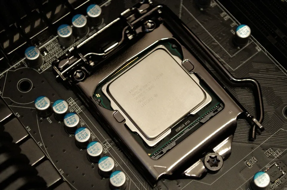 A processor seated in its socket: Starknet's S-two prover runs on ordinary chips like this to turn batches of blocks into a STARK proof