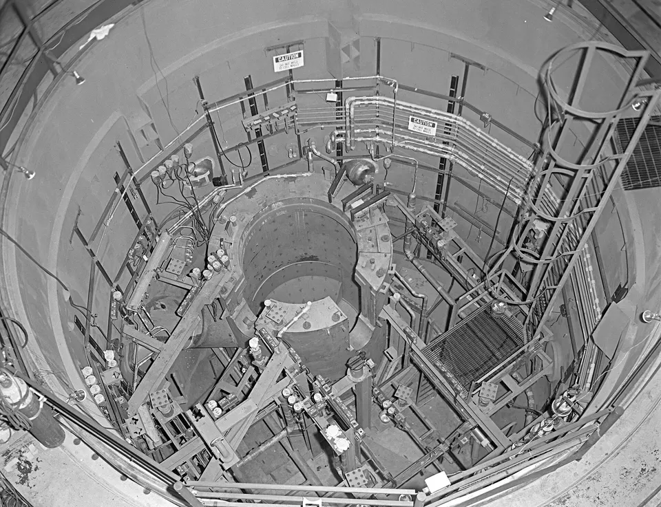 The reactor cell of Oak Ridge's Molten Salt Reactor Experiment, 1964: the first reactor with fuel dissolved in molten salt